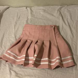 Pastell rosa kjol som jag säljer då den är för liten för mig.