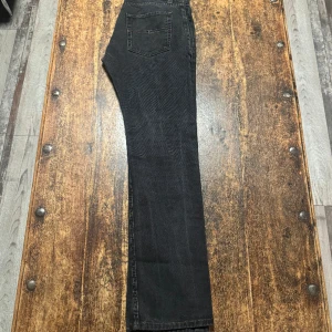 Jeans - Fina jeans som passar till allt.