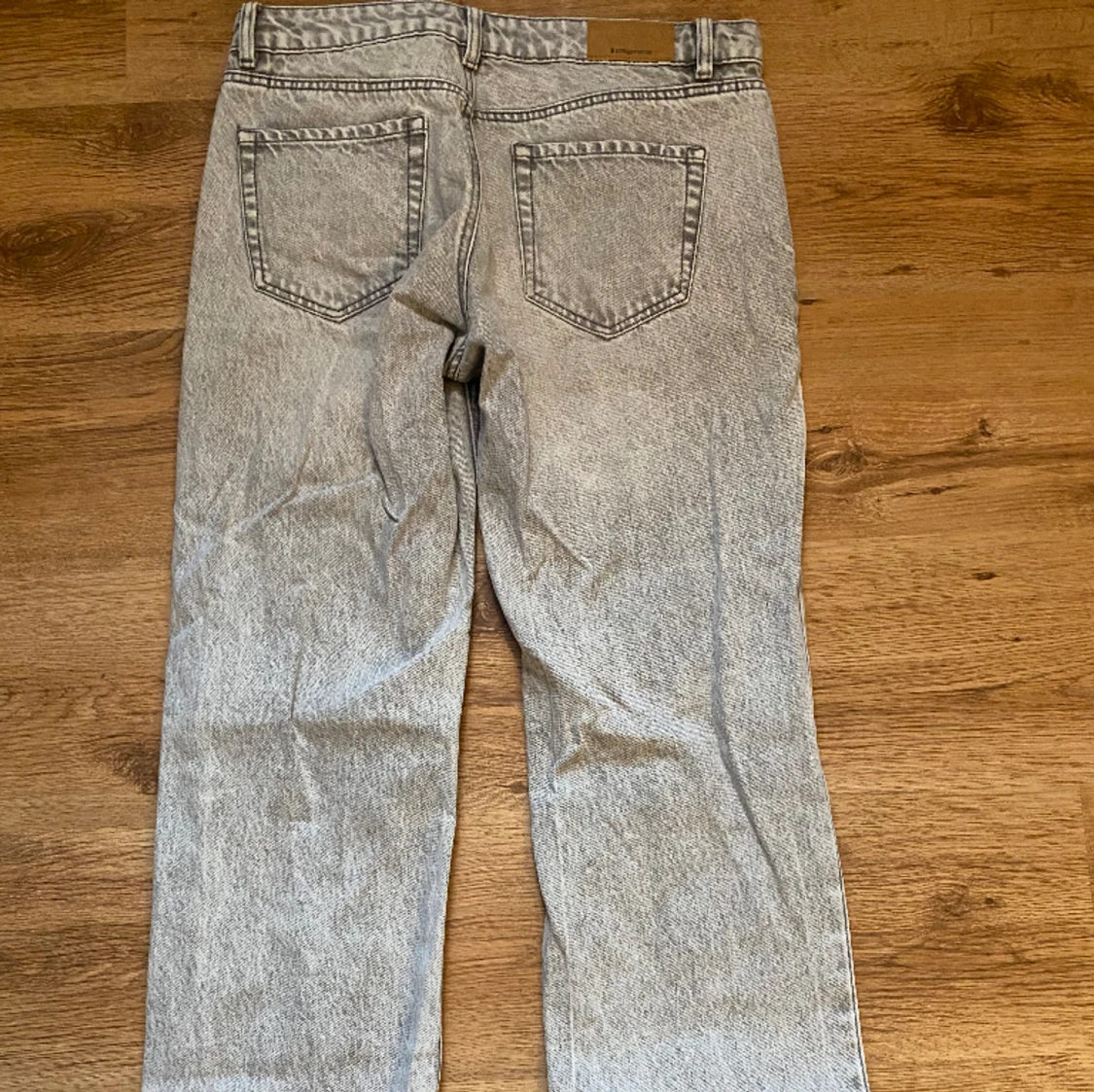 Gråa raka jeans - 90