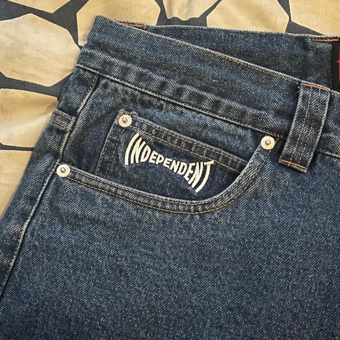 Independent baggy jeans 32 - 90
