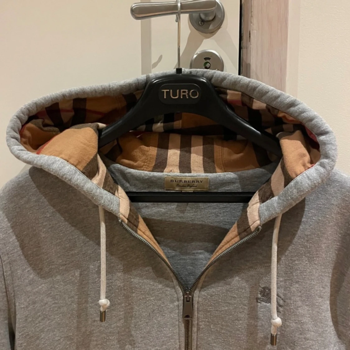 Burbery- zip hoodie  - 90