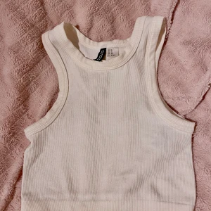 Tank top - En stretchig tank top. 