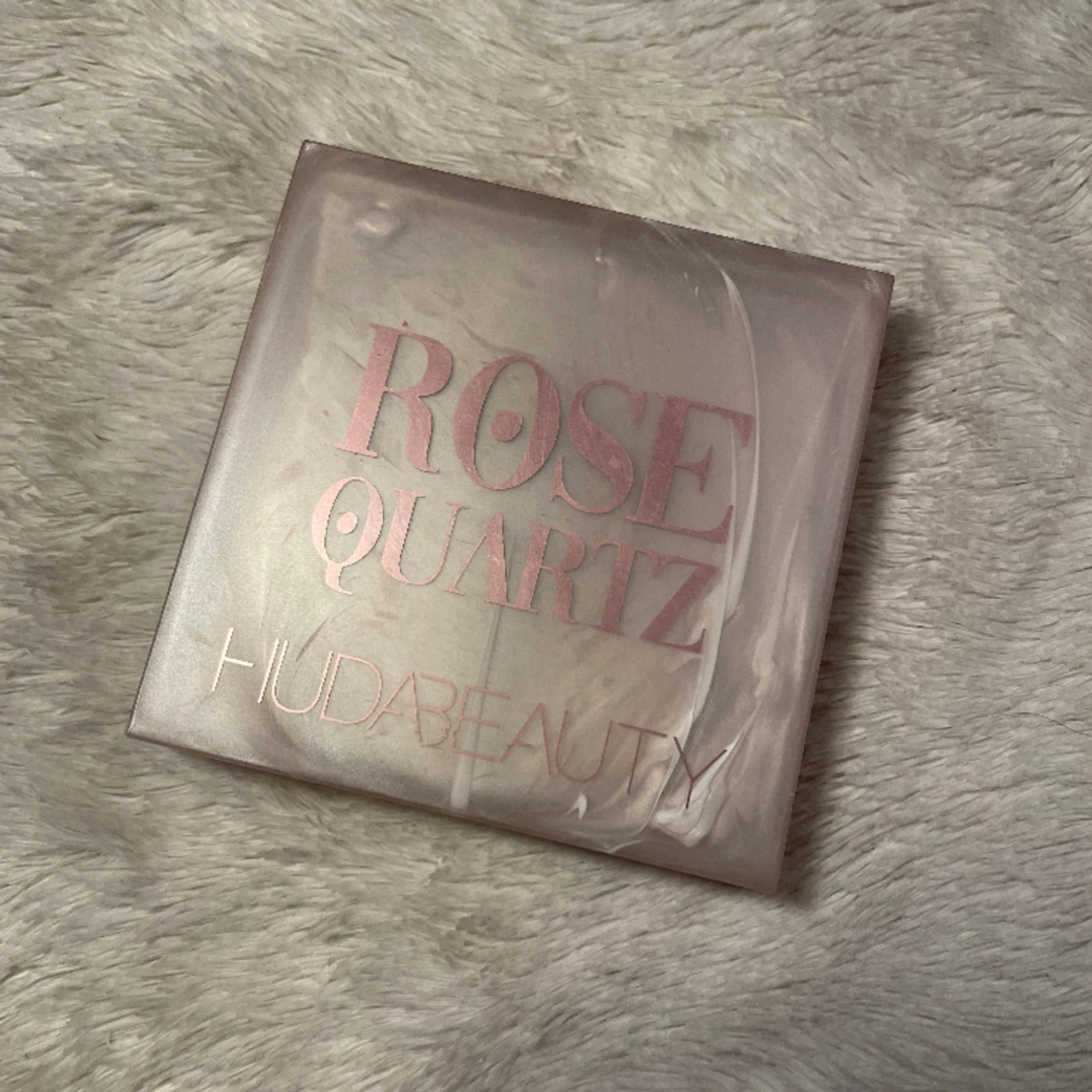 Huda Beauty Rose quartz Face gloss