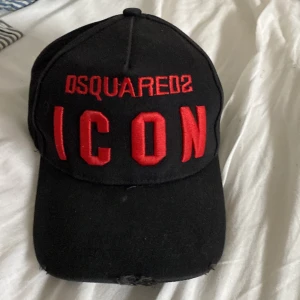 Dsquared2 keps - Daquared2 keps 10/10 skick äkta