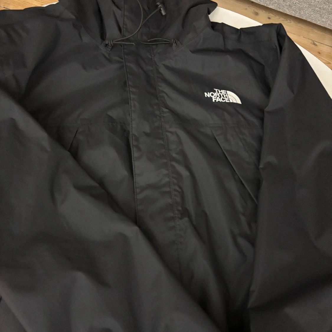 Svart North Face Vindjacka 