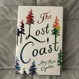 Inbundna boken The lost coast av Amy Rose Capetta! Jättefint skick💕