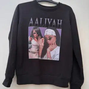 Sweatshirt med aaliyah