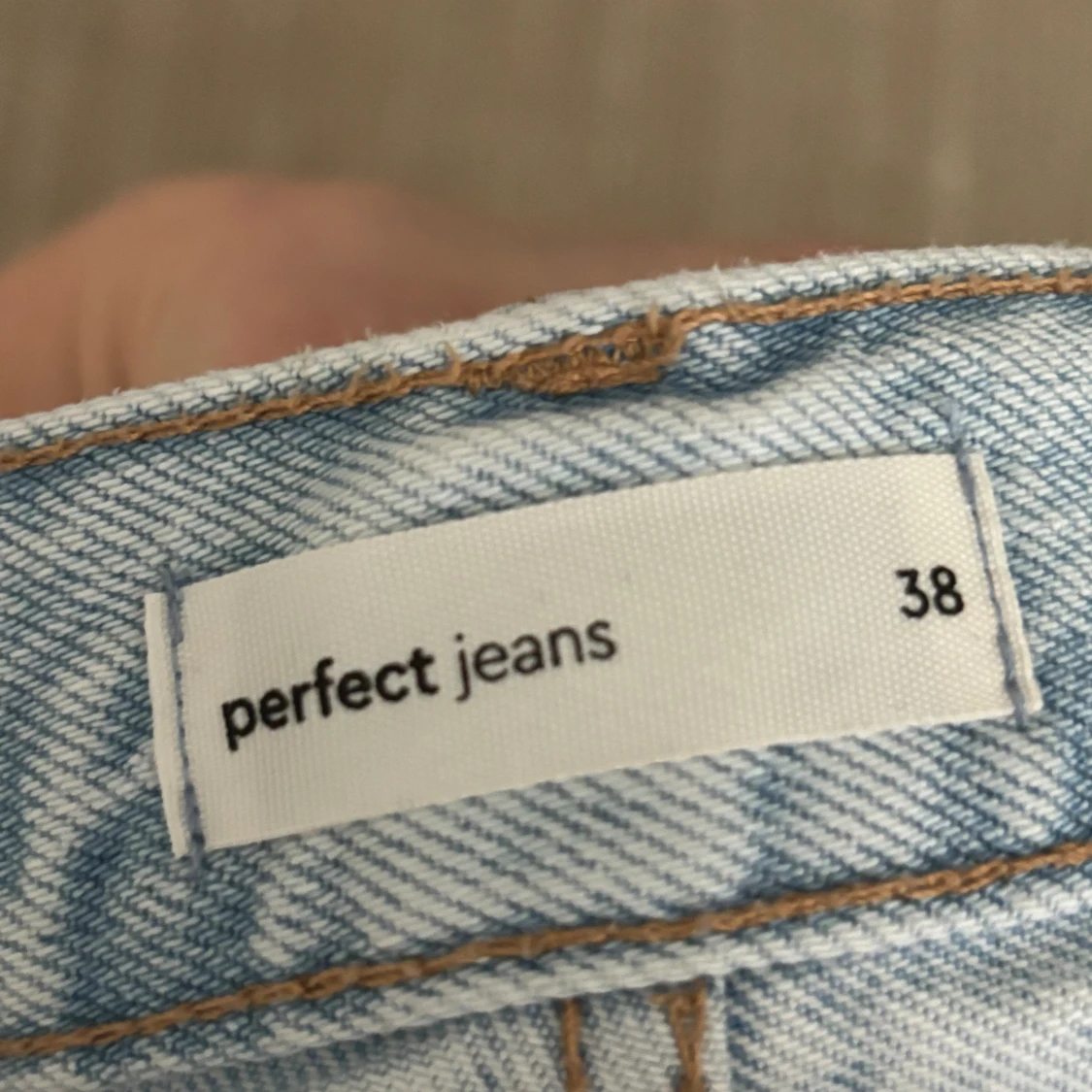 Ljusblåa jeans - 93