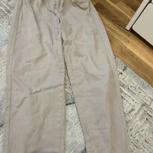 jeans  - jätta bra skick, storlek eu 36, stretchig material