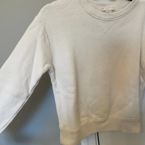 Vintage collagetröja H&M - Så fin! Passar XS💞 lite vintagestuk på den!