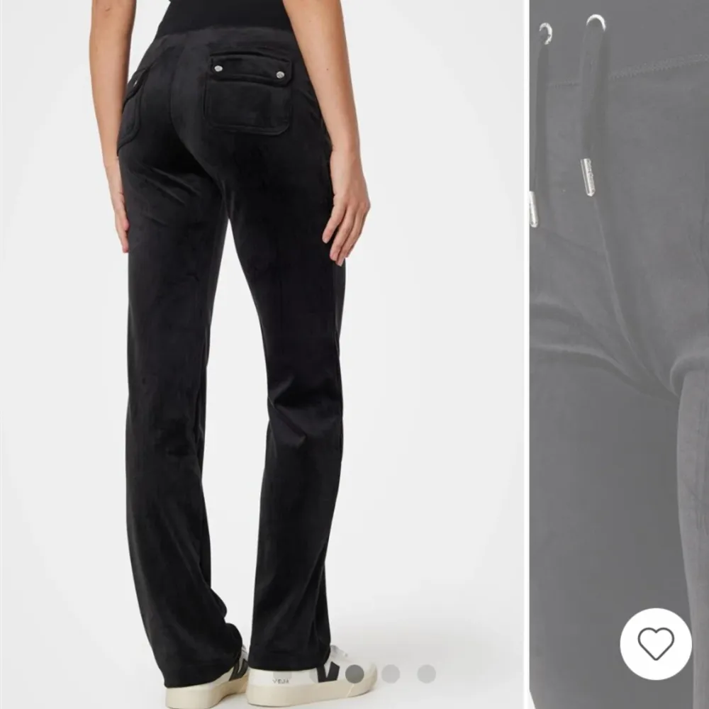 Säljer mina svarta juicy couture byxor då del inte längre kommer till användning 💕. Jeans & Byxor.