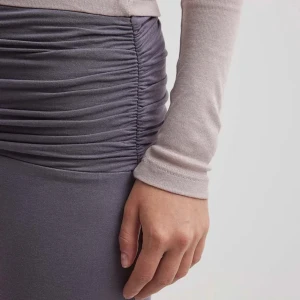 Lång kjol - Aldrig använd, finns i strl xs,xxs