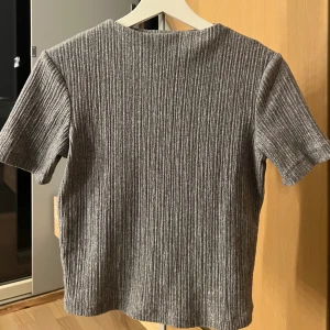 Kort ärmad tröja - Zara tröja