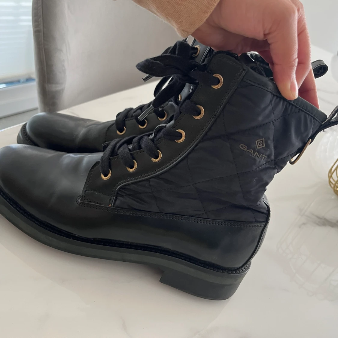 Gant skot, använd fåtal gånger. 500 kr.  - 90