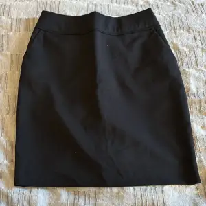 Svart kjol från h&m