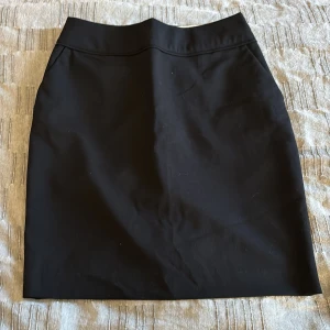 Kjol - Svart kjol från h&m