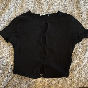 tshirt  - snygg tshirt använd 1 gång bara