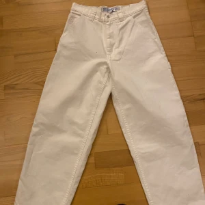 Big boy - Helt nya vita big boys med lapp på. Aldrig använda då jag köpte de är för små. Säljer billigt då de legat i min garderob sen sommaren. Tar endast emot swish privat