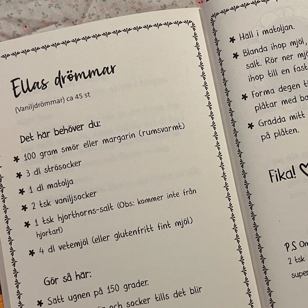 En bok på svenska i väldigt bra skick. Boken har ett recept som dem använder sig av i boken.. Övrigt.