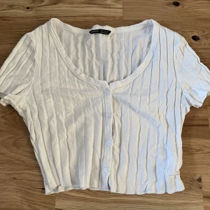 Vit tshirt - Använd några gånger