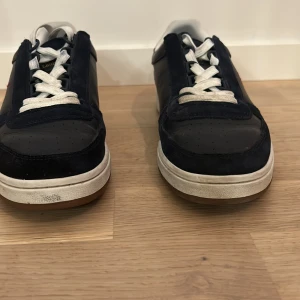 Säljer - Polo Ralph Lauren skor i mycket fint skick säljes. 