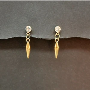 Handgjorda örhängen  - Handgjorda örhängen●Följ :@ekjewelryofficial🤲 ● 💎Material- rostfritt stål och zirconia ●Örhängeskrokar -Hypoallergen metall. Nickel fri. Längd -3cm. 