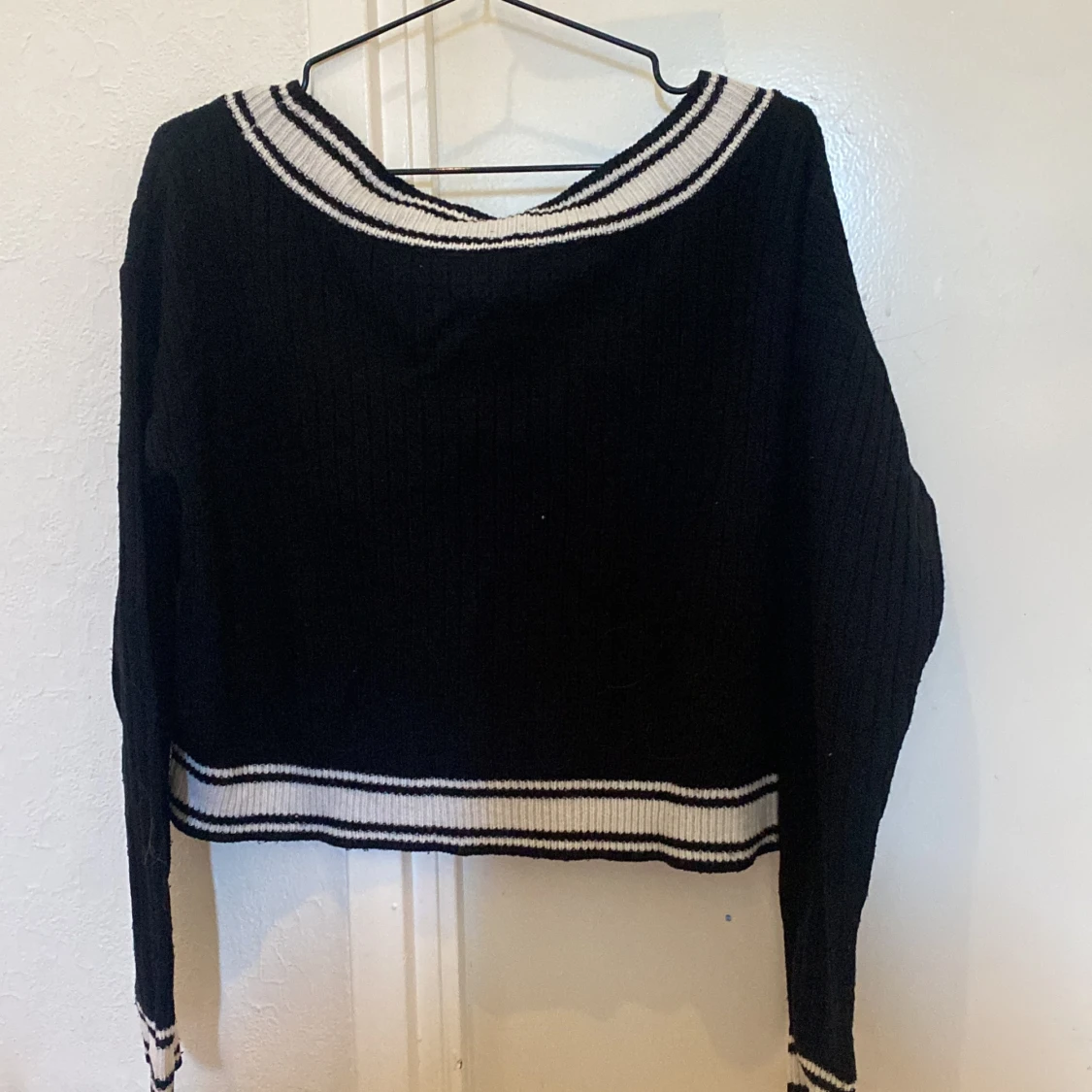 Svart stickad tröja - 90