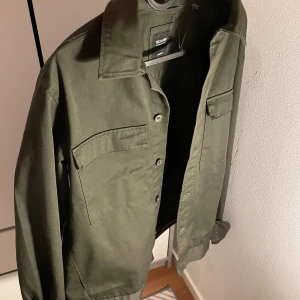 Only & Sons overshirt  - Helt ny, har bara används 1-2 gånger. 