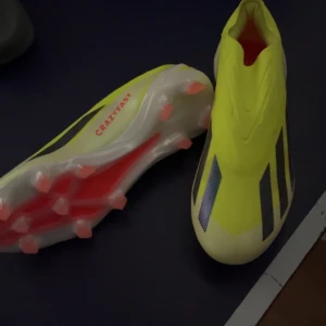 Adidas crazyfast - Sprillans nya, aldrig använda. Storlek 40.