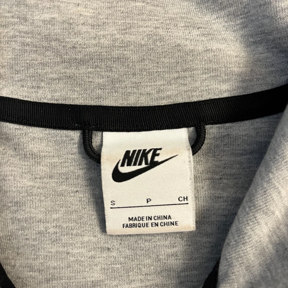 Grå tech fleece - 91