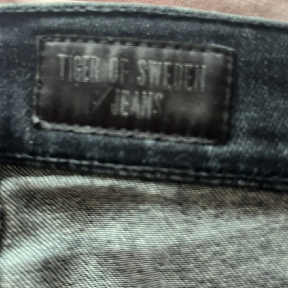 Säljer nu mina tiger of sweden jeans då dem inte kommer till användning längre. Storleken är W29 L32. Nypris ca. 1.600 Hör av dig för mer frågor . Jeans & Byxor.