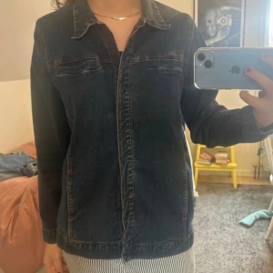 Jeansjacka - Jättesnygg! Liten i storlek