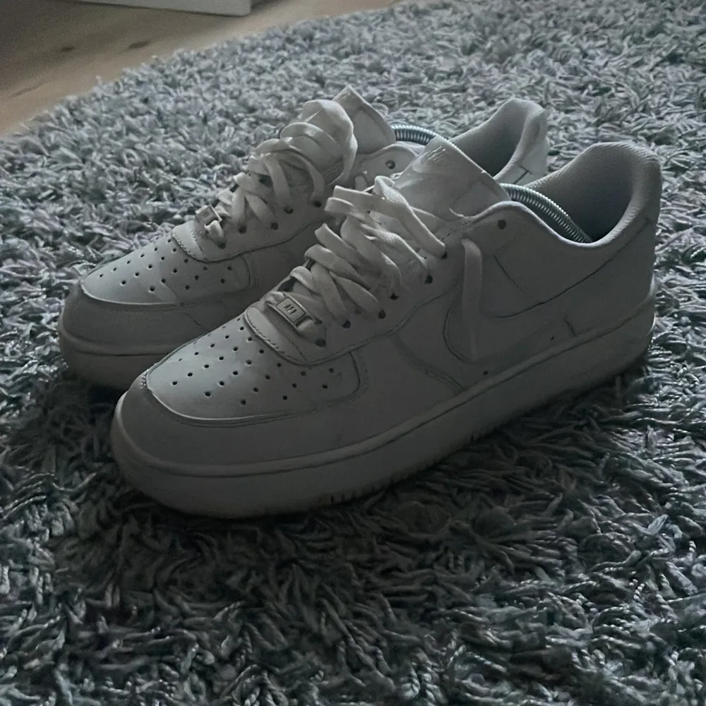 Air force 1| skick 9/10 utan defekter!☺️| Knappast använda . Skor.