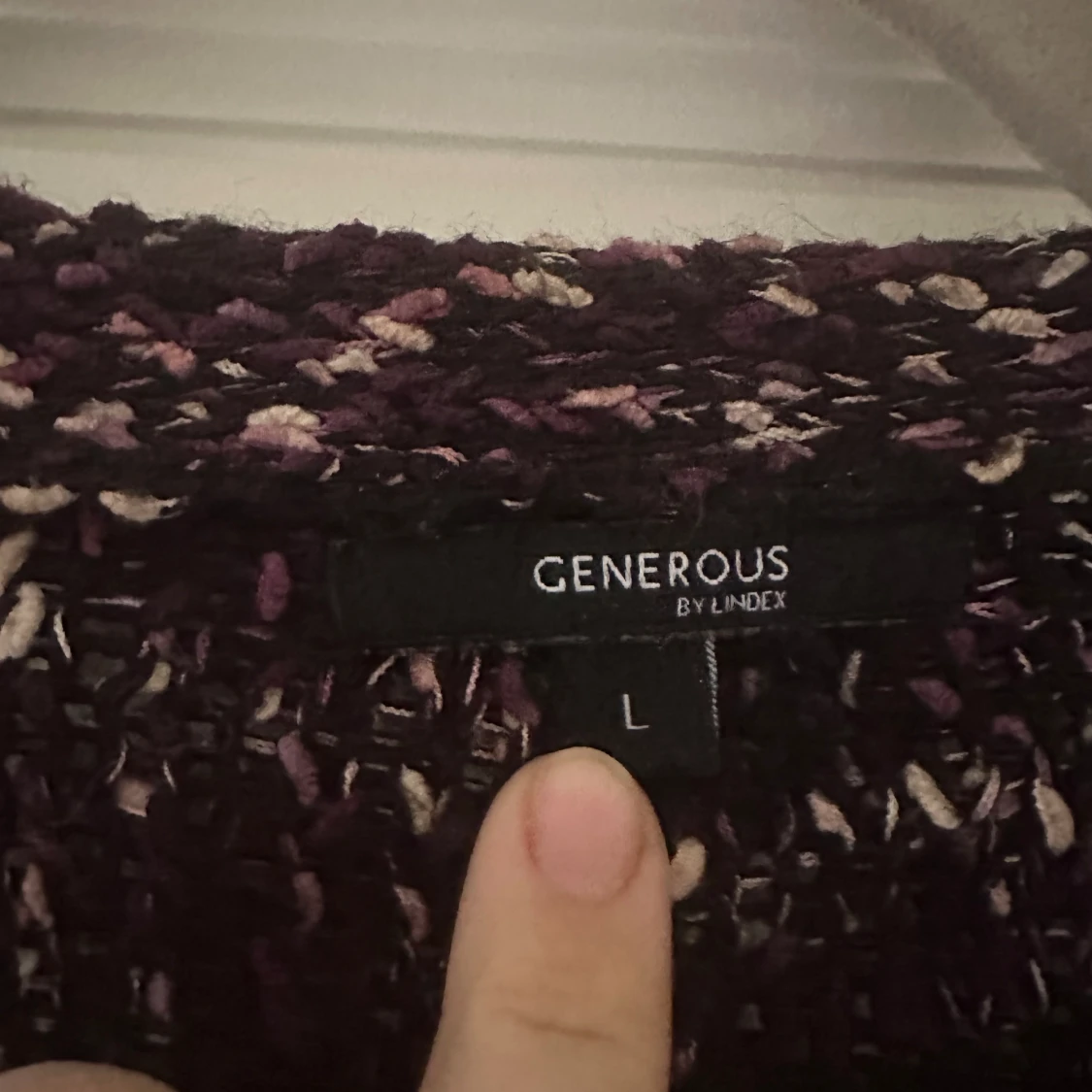 Prickig tröja  - 91