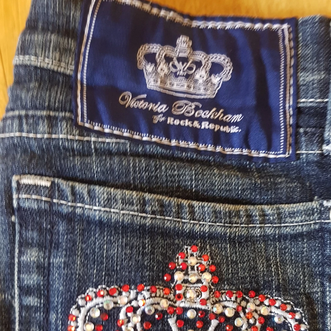 Victoria Beckham  - 90