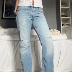 Vintage levis jeans  - Ljuda levis jeans. Model 506. Säljer pga att de är snäppet korta på mig. Jag är 175 cm