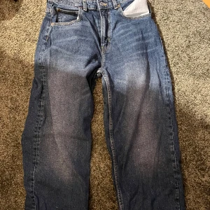 Baggy jeans - Köpa förra året men lite för små. Andvända Max 3 gånger 