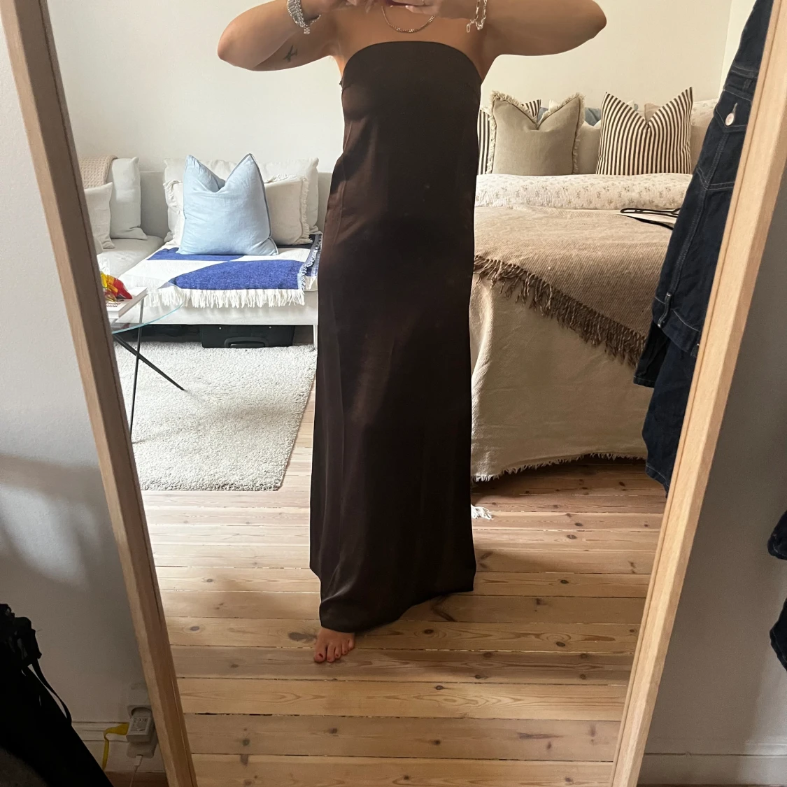 Långklänning i satin - 90