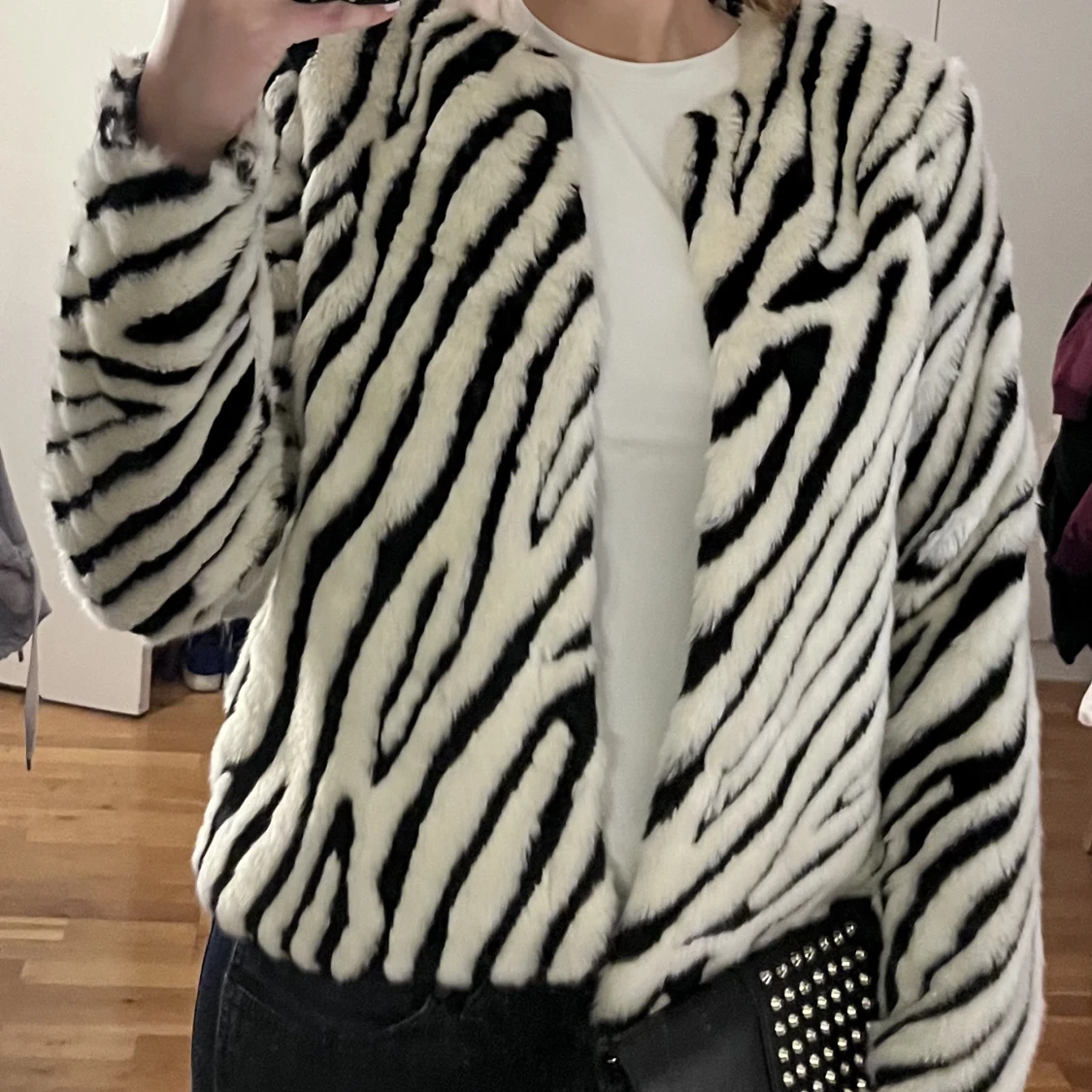 Zebra pälsjacka 