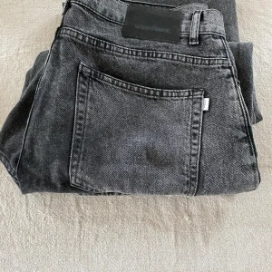 Woodbird jeans - Säljer då dem ej används, inga defekter eller något sådant. Bara att höra av sig om det är några frågor eller om du vill ha mer bilder
