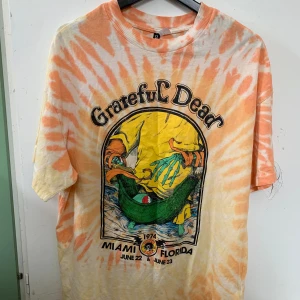 T-shirt med tryck  - T-shirt med tryck, grateful dead. 