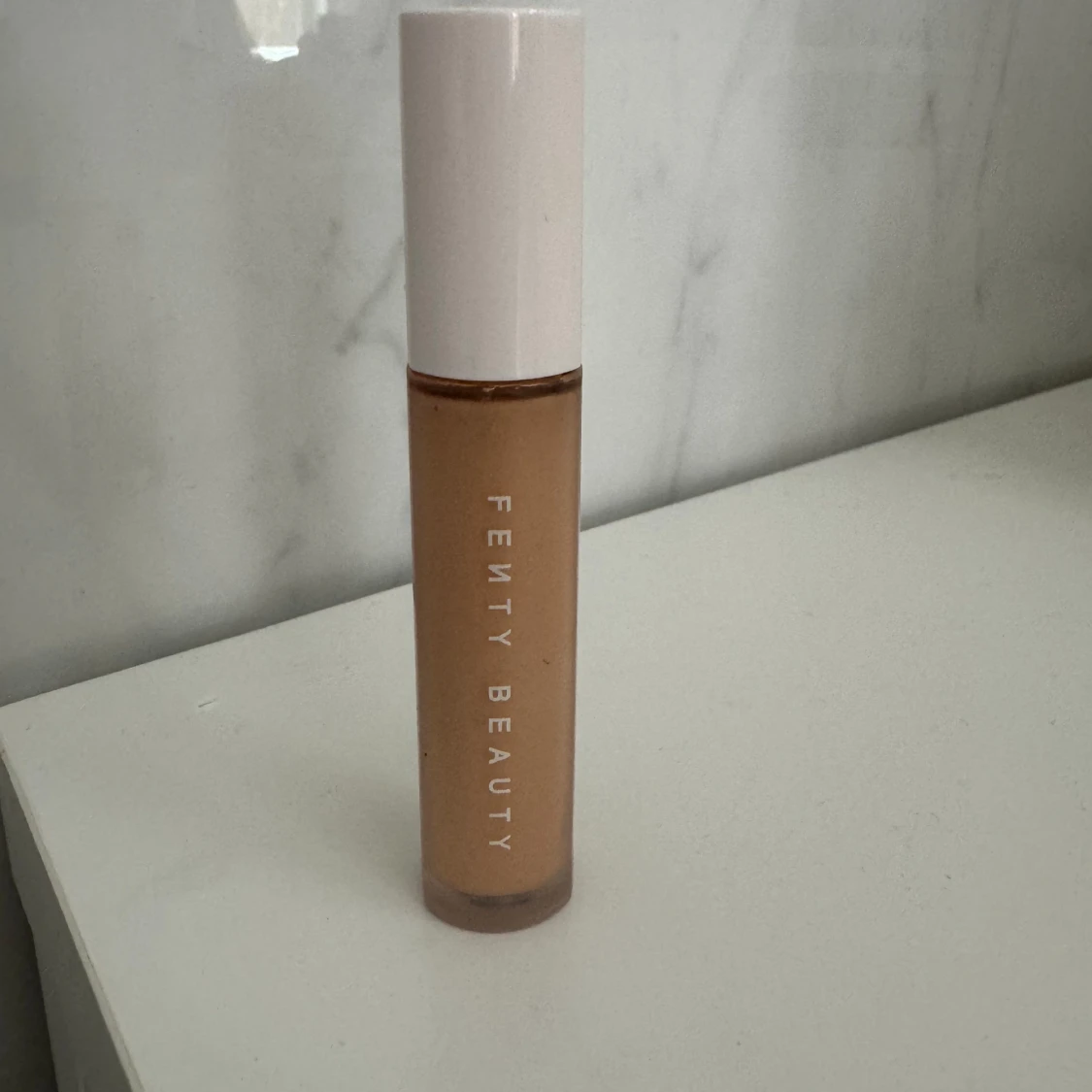 Fenty Concealer 180 - 90