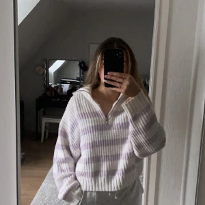 Tröja  - Supersöt stickad tröja💗 Storlek L, men sitter mer som en M. 