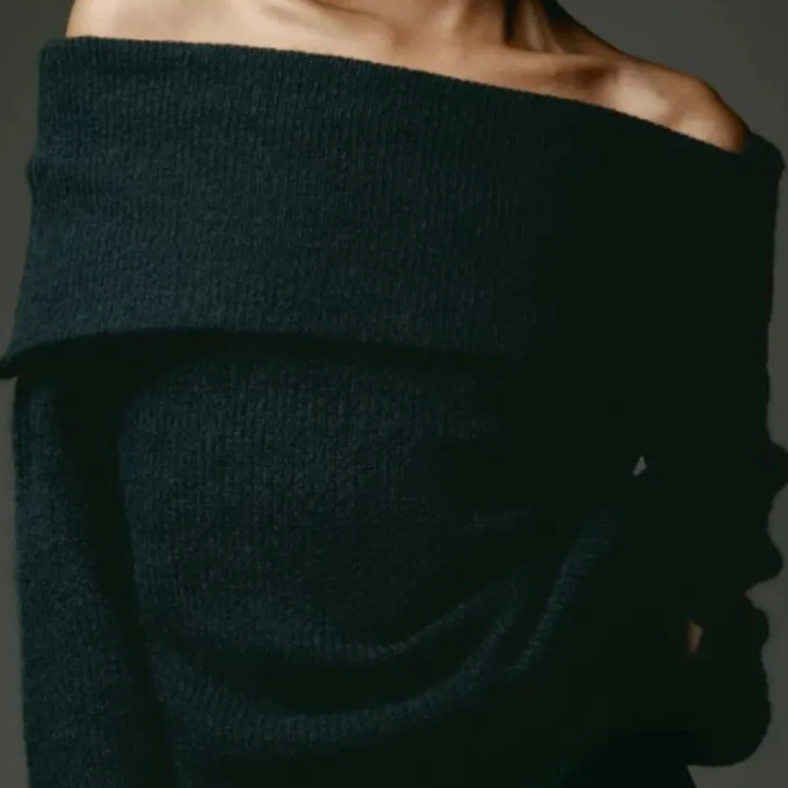 Hm stickad offshoulder tröja