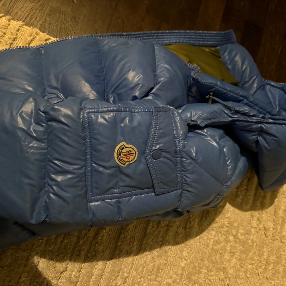 Moncler maya blue!! Unik färg  - 90