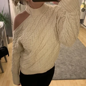 Tröja  - Jättesnygg o skön tröja 