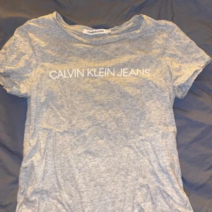 Calvin klein - Ck tshirt! Super fin🩶