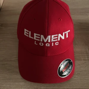 Keps Element Logic - Helt nyt