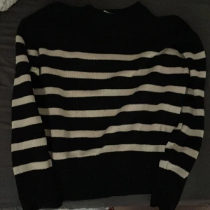 Randig tröja från Gina Tricot - Jättefin randig stickad från Gina