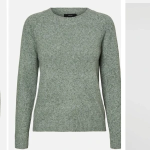 Grön tröjan från vero moda - Den populära tröjan från vero moda i storlek XS! Säljer då jag inte får användning av den. Lite nopprig men i fint skick! Har en likadan vinröd tröja!💕
